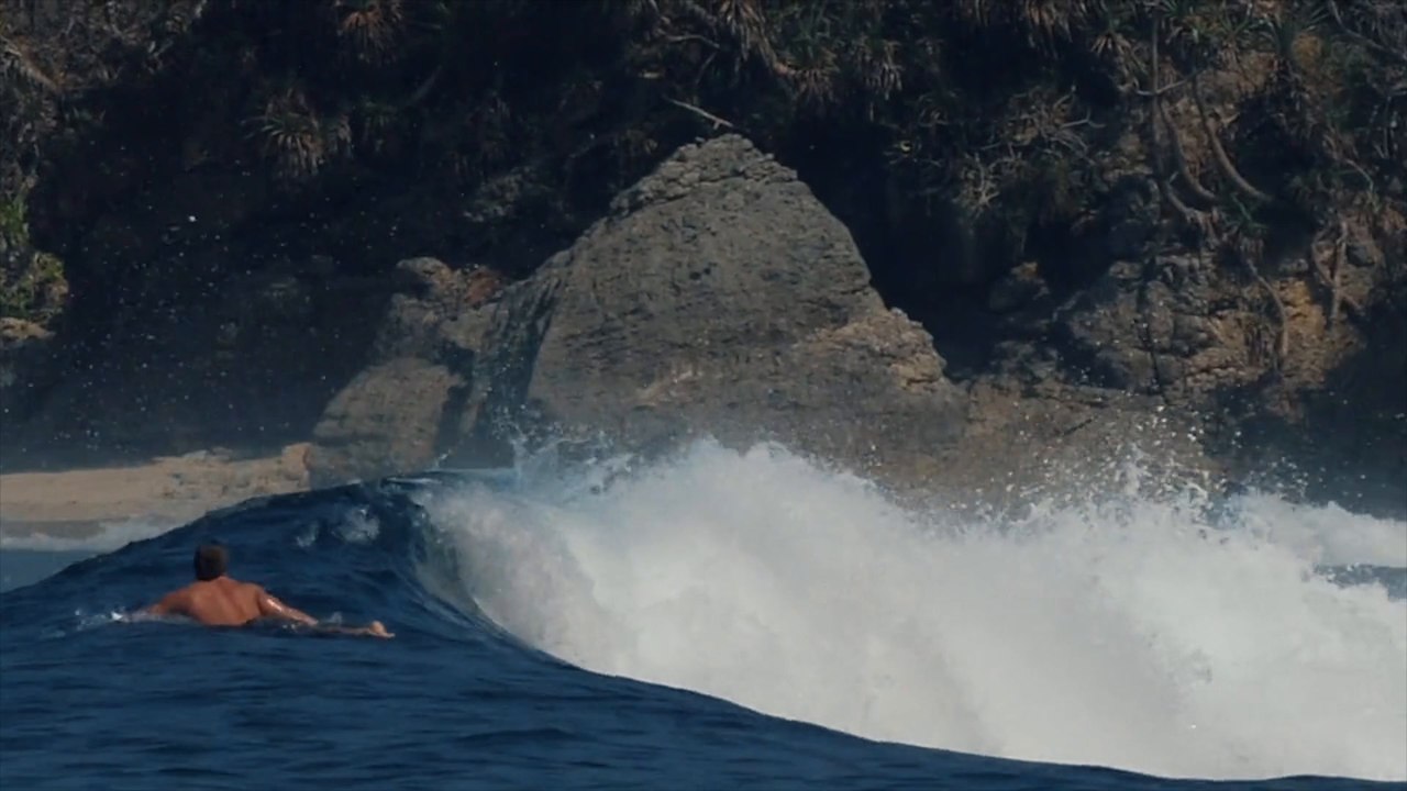 Pipeline Steals the Show in January’s “Clips of the Month” Reel | SURFER