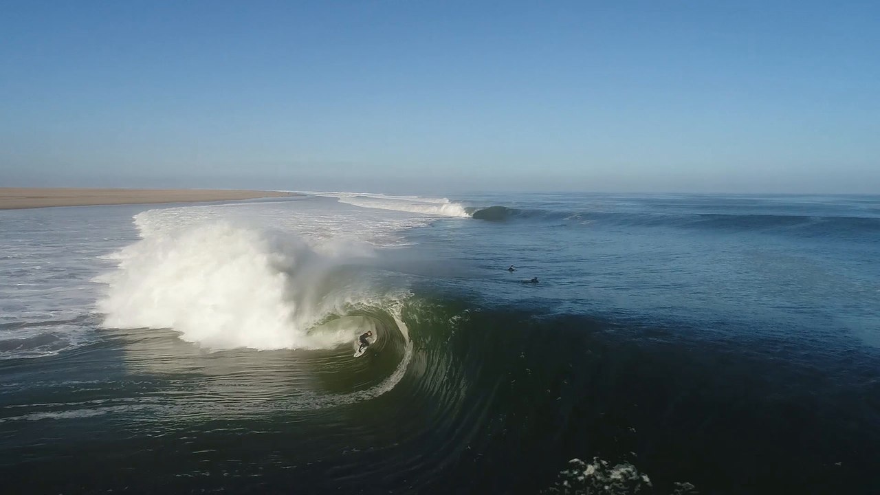 The Heaviest Skeleton Bay Barrel Ridden Yet | SURFER Magazine's Bite Size: Oliver Kurtz
