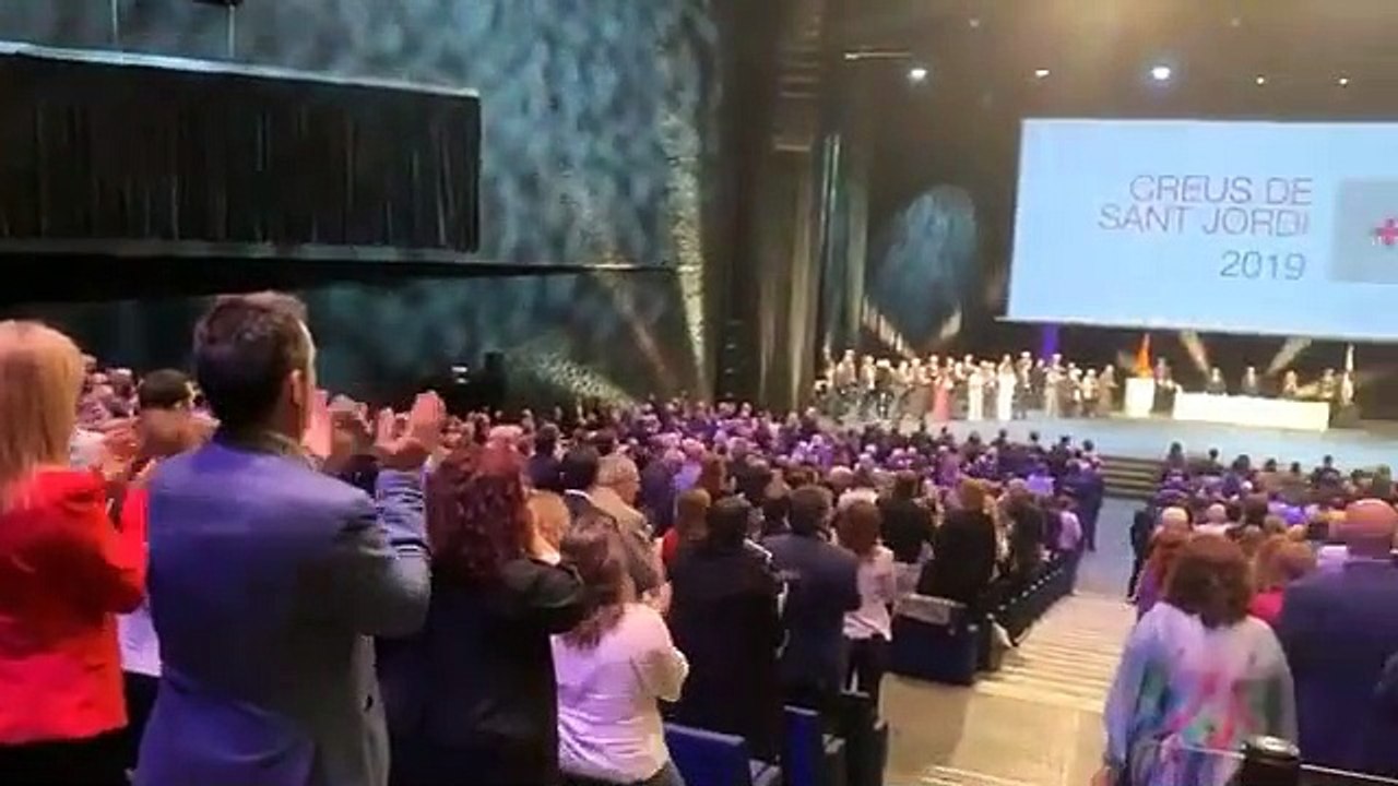 Aquelarre nacional separatista en la entrega de las Creus de Sant Jordi.