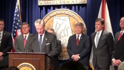 Las estrellas cargan contra la ley del aborto de Alabama