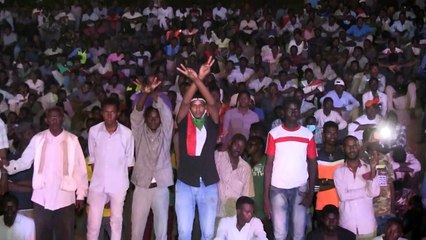 Sudanese protesters outside army's HQ following talks suspension