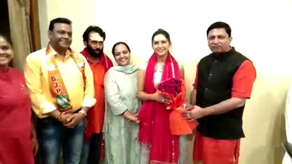 काशी विश्वनाथ की शरण में पहुंचीं सपना चौधरी, बोलीं- मोदी से अच्छा विकल्प कोई नहीं है