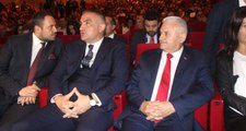 Konser Salonuna Giren Binali Yıldırım'a Tepki: Her Şey Çok Güzel Olacak