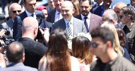 Bakan Soylu, "Her Şey Güzel Olacak" Diyen Vatandaşa "Her Şey Daha Güzel Olacak" Diyerek Cevap Verdi