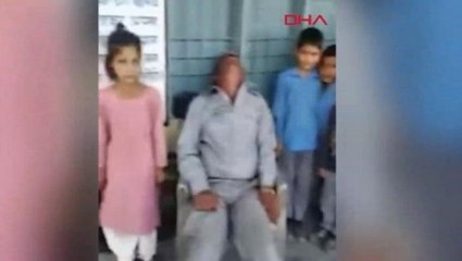 Sarhoş Öğretmen Sızdı, Öğrenciler Yanında Poz Verdi