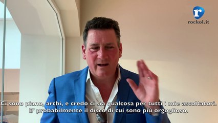 Tony Hadley dopo gli Spandau Ballet: "Talking to the moon"