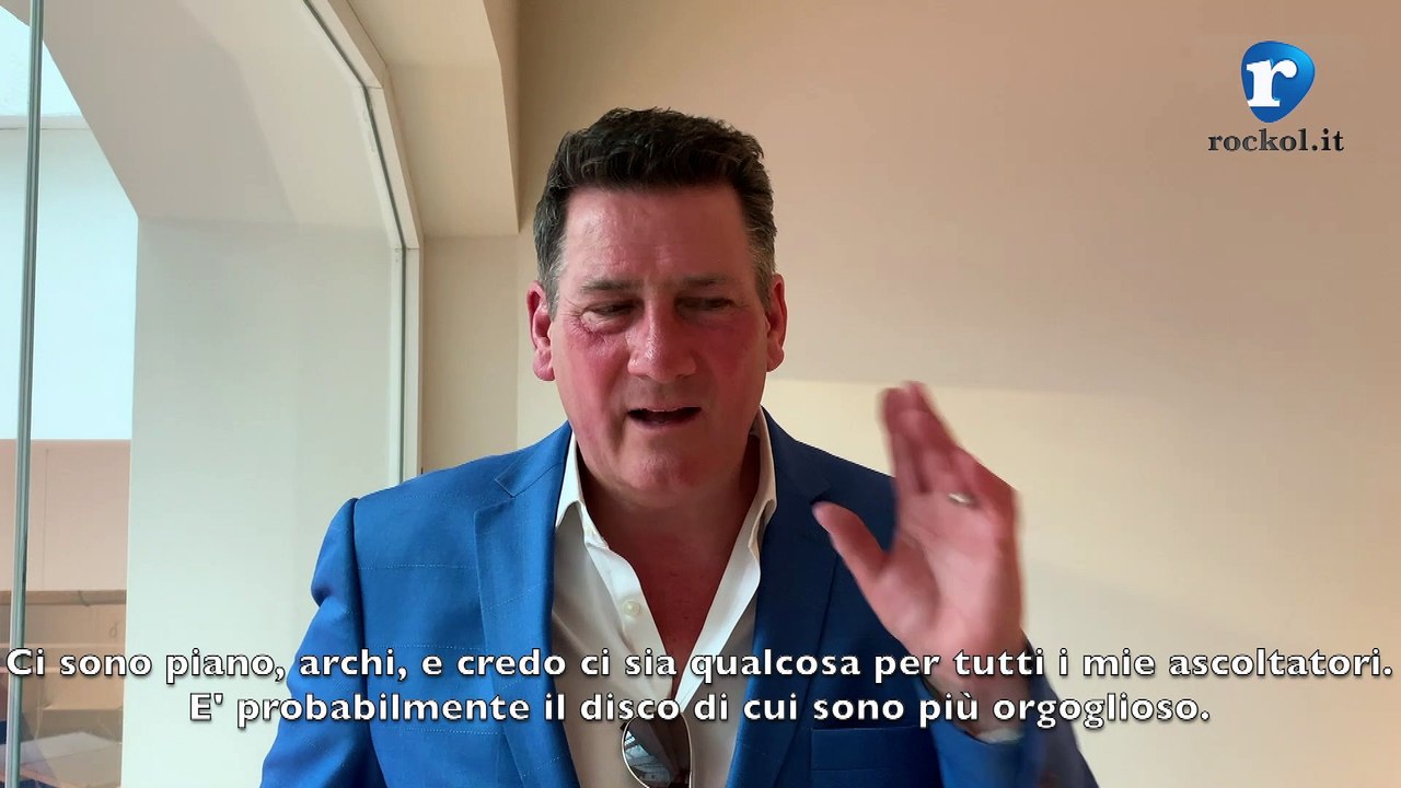 Tony Hadley dopo gli Spandau Ballet: "Talking to the moon"