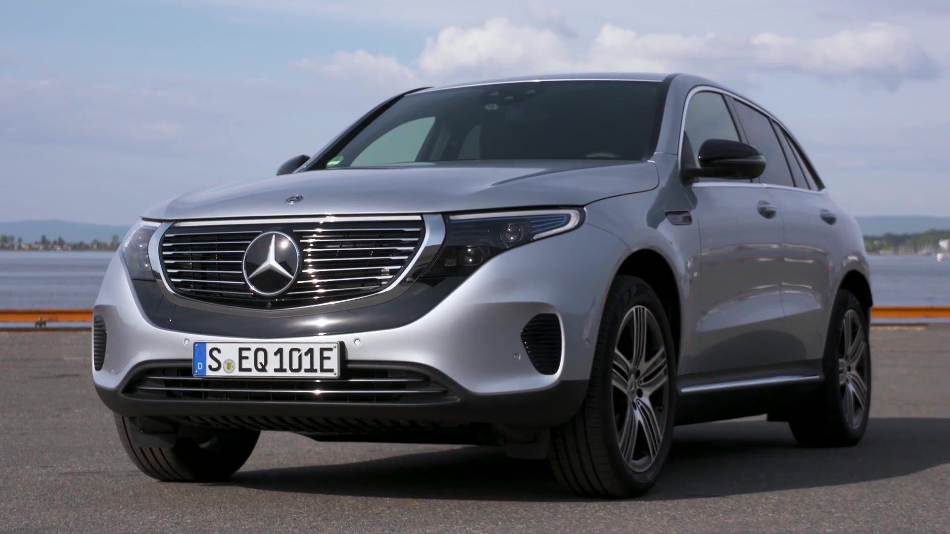 Mercedes Benz Eqc 400 4matic High Tech Silver Metallic Design