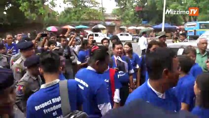 "တပ္မေတာ္၏ တရားစြဲဆိုမႈမ်ား ႐ုပ္သိမ္းေပးပါ"စာတန္းပါအက်ႌမ်ား ၀တ္ဆင္ကာ လႈပ္ရွားမႈျပဳလုပ္