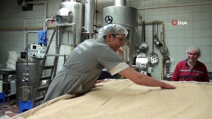 Ramazan'da Bitli helvanın satışları arttı, siparişlere yetişemiyorlar