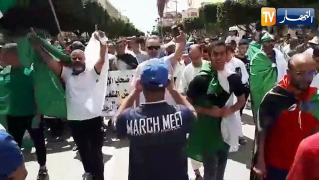 الشلف/ متظاهرون يخرجون في مسيرة للجمعة الـ 13 دعما للحراك الشعبي