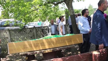 Ünye'deki Trafik Kazasında Ölen Kişi Toprağa Verildi