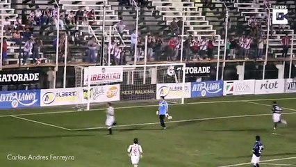 Feinte de génie au foot