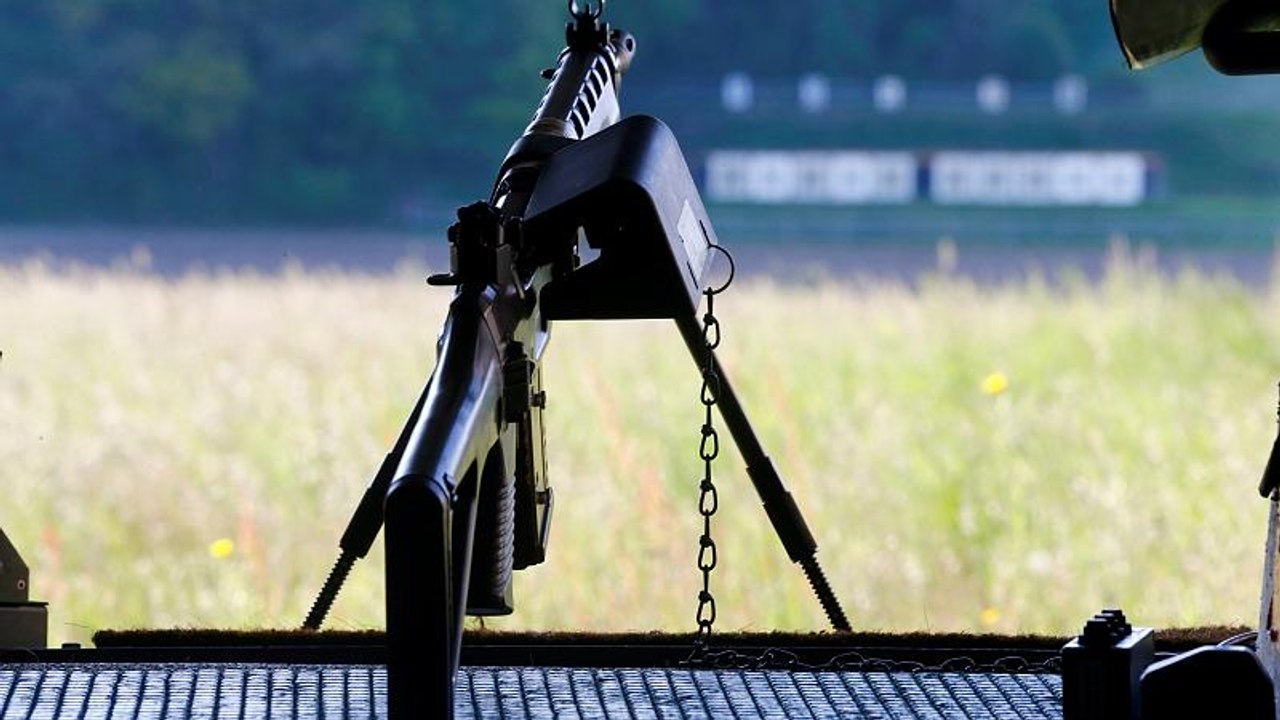 Bedeutsames waffenreferendum in der schweiz