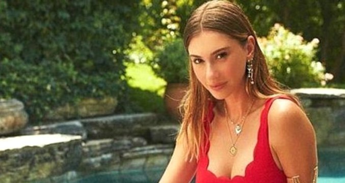 Sosyal Medya Fenomeni Şeyma Subaşı'nın Bu Kez de Ayakları Sosyal Medyada Gündem Oldu!