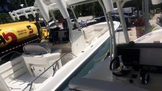2019 Boston Whaler 270 Dauntless for sale at Marinemax pompano beach