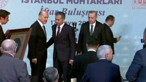 Cumhurbaşkanı Erdoğan, İstanbul Muhtarları ile İftar Programına Katıldı - Kimlik Kartı Takdimi