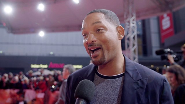 Will Smith Falls In Love With His German Fans At 'Aladdin' Screening
