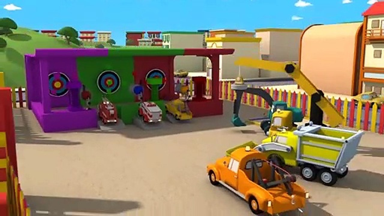 Les Camions Constructeurs: Camion Benne, Grue, Tractopelle construisent un stand de tir de peintures