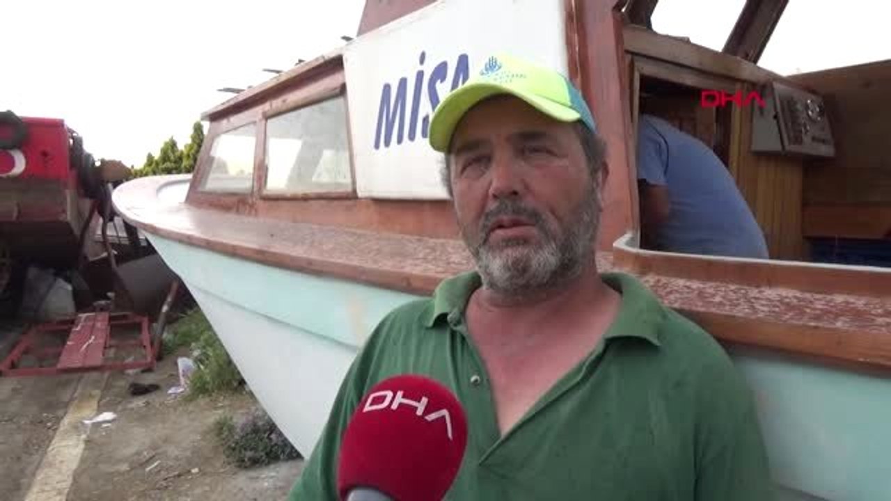 Gemi Söküm Çalışmalarını İzleyen İş insanının Üzerine Beton Blok Düştü