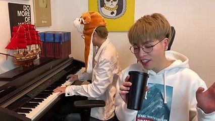 Đức Phúc lần đầu hát live