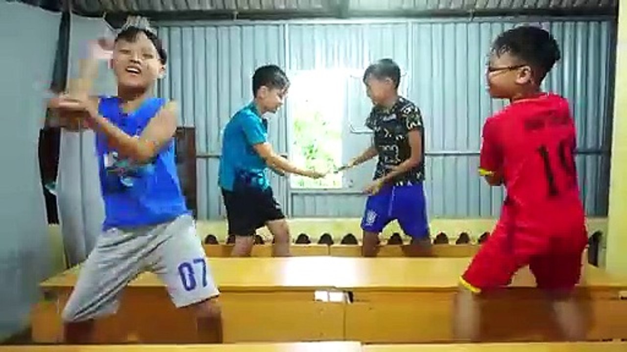 Hunter Kids Go To School Learn Colors Math (3 + 3 = 33 )  | Classroom Funny Nursery Rhymes