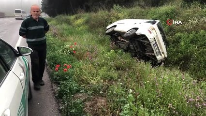 Şiddetli Yağış Kaza Getirdi, Minibüs Şarampole Uçtu