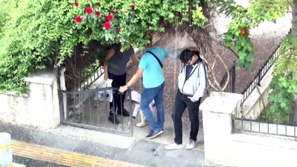 Başkent'te dolu yağışı vatandaşlara zor anlar yaşattı