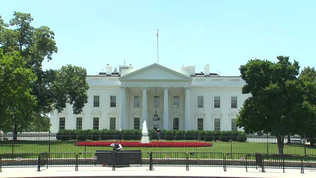 美 백악관 자동차 관세 부과 결정 6개월 연기 / YTN