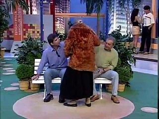 A Praça É Nossa   Raul Gazolla vira a vítima da Velha Surda muito bom