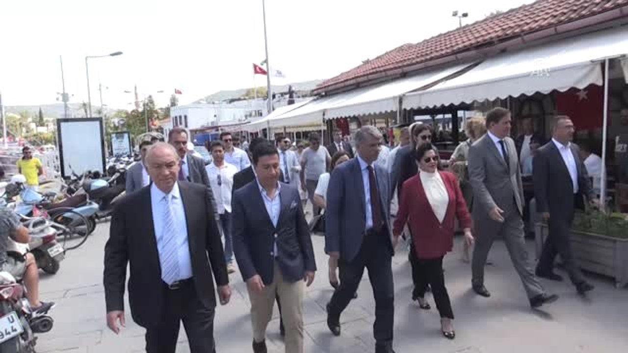 70 Milyon Turist, 70 Milyar Dolar Hedefliyoruz"(1)