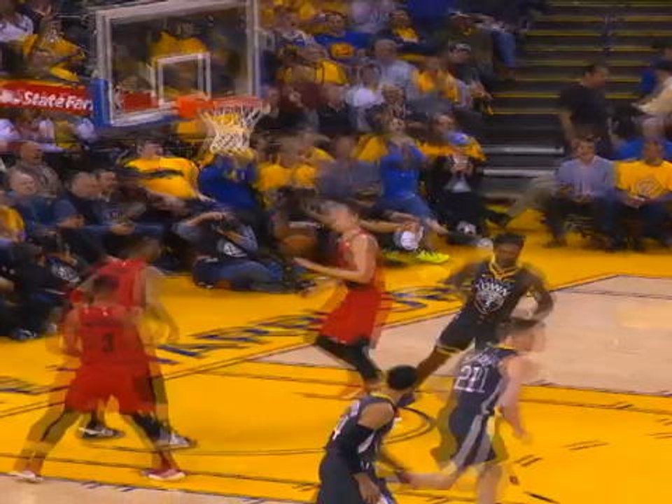 لقطة: كرة سلّة: تمريرة خلفية حاسمة من جيريبكو في فوز ووريرز على بورتلاند