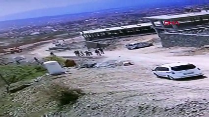 Elazığ İş Makinesinin Şarampole Yuvarlanması Kamerada