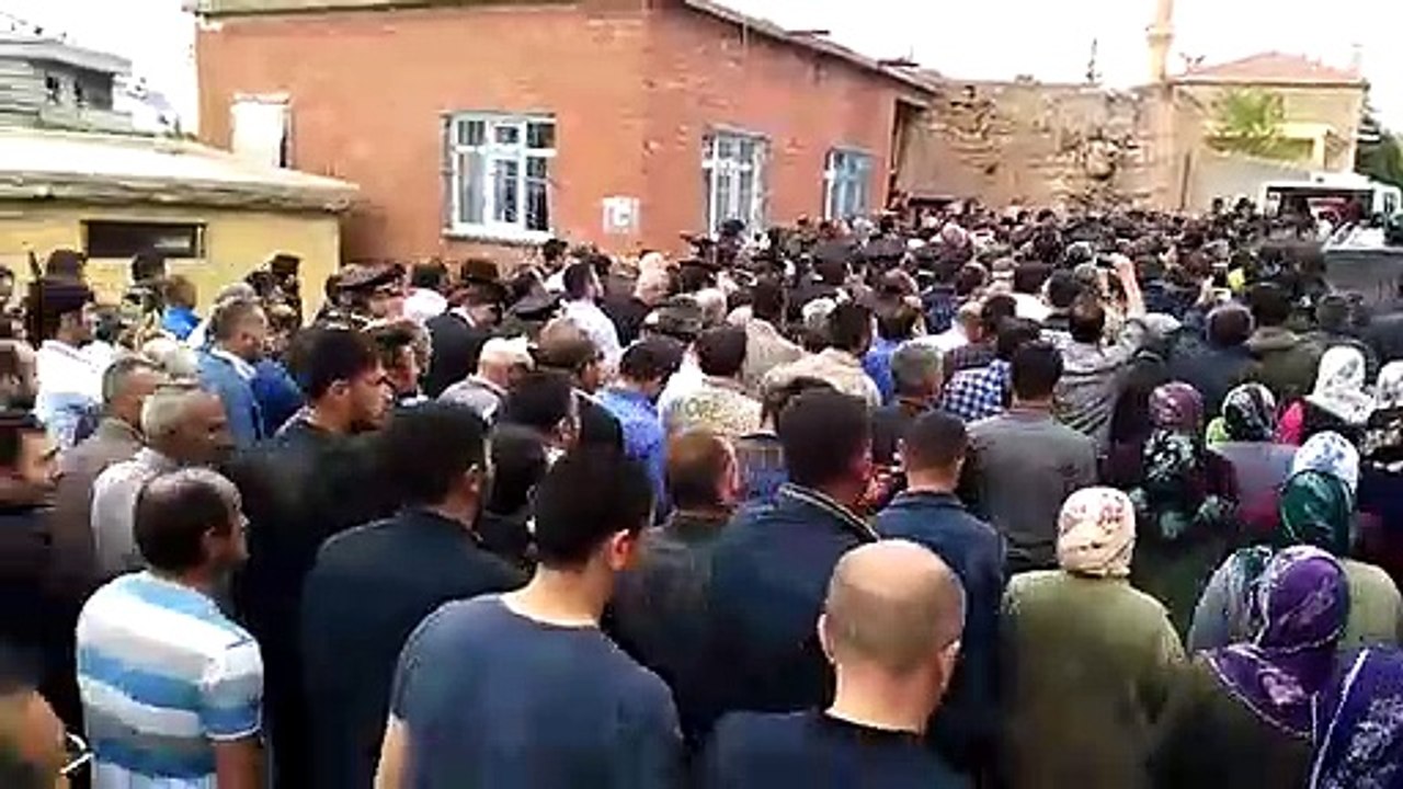 Şehidimiz toprağa verildi