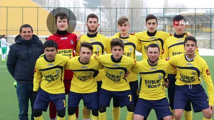 Genç futbolcu traktörün altında kalarak öldü