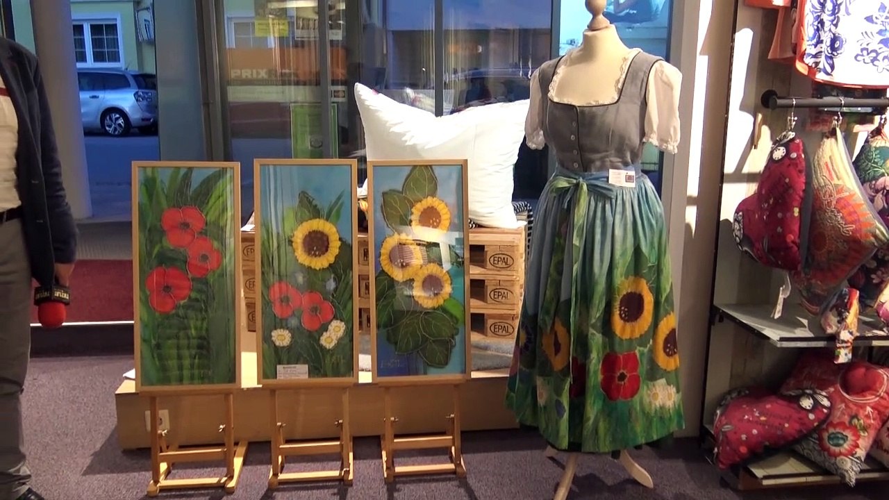 Spargel undoder andere Früchtchen - Vernissage bei Raumaustatter Prixrak