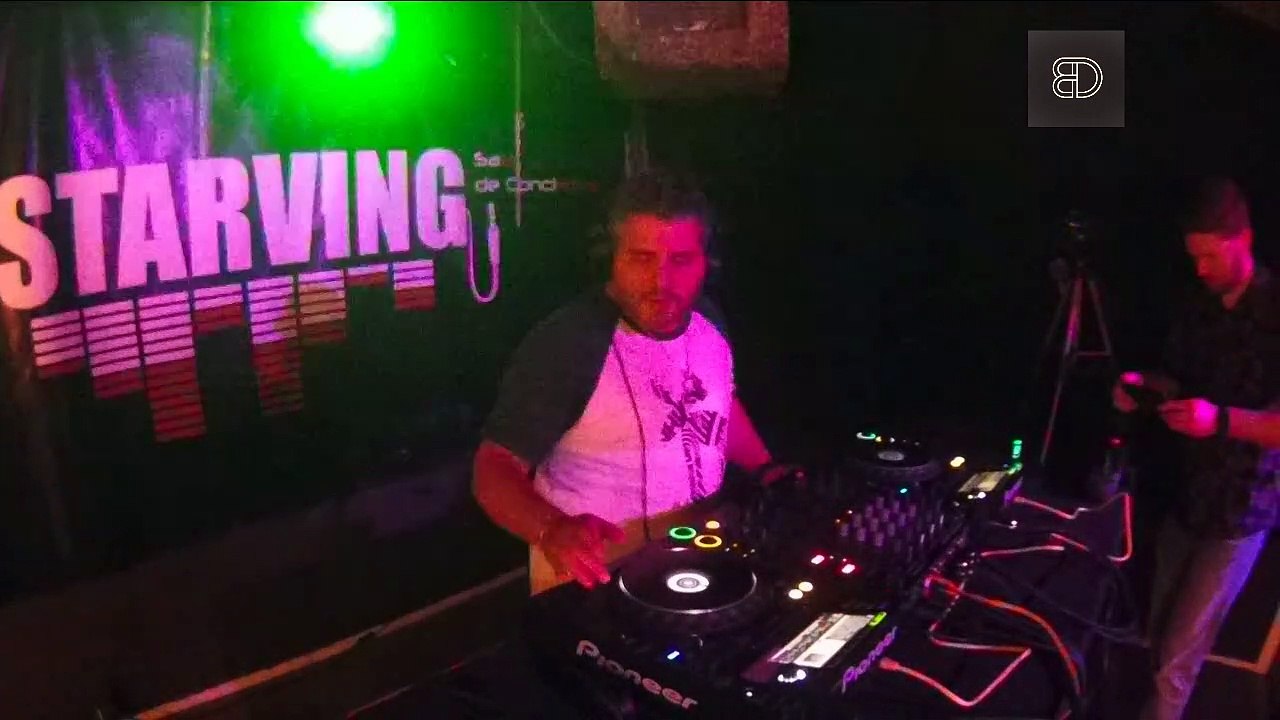 Dj Howard @ Starving
