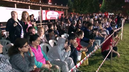 19 Mayıs Yağlı Güreşleri' Kartal sahilinde gerçekleştirildi