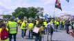 ‘Coletes amarelos’ protestam há seis meses na França