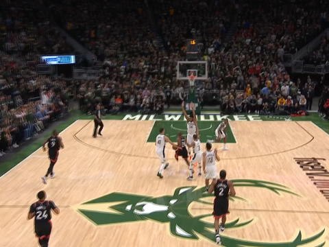 Meeks sinks buzzer-beater for Toronto