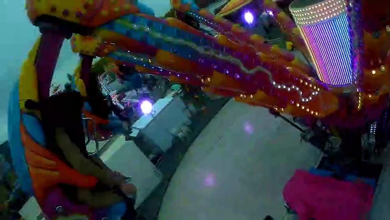 Crazy Jump (Onride) - Fête Foraine Charleville-Mézières 2017