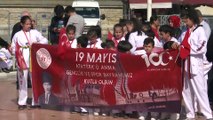 19 Mayıs Atatürk'ü Anma, Gençlik ve Spor Bayramı -  Taksim'deki Cumhuriyet Anıtı'nda tören düzenlendi - İSTANBUL