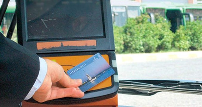 İstanbul'da Ulaşımın Ücretsiz Olacağı Söylendi Ama Vatandaş Akbil Basıyor