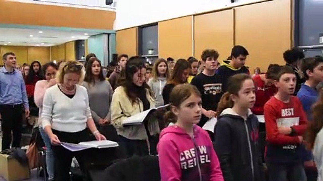 Orange : 600 élèves répètent pour le concert Pop the opera