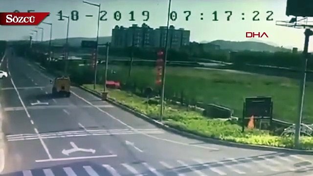 Çin'de savaş uçağı düştü.. O anlar güvenlik kamerasında