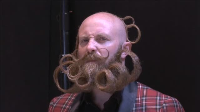 Orgullo de bigotes en Amberes