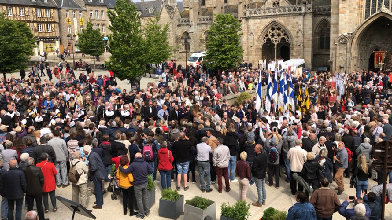 Pardon de Saint-Yves à Tréguier : la procession du chef de Saint-Yves