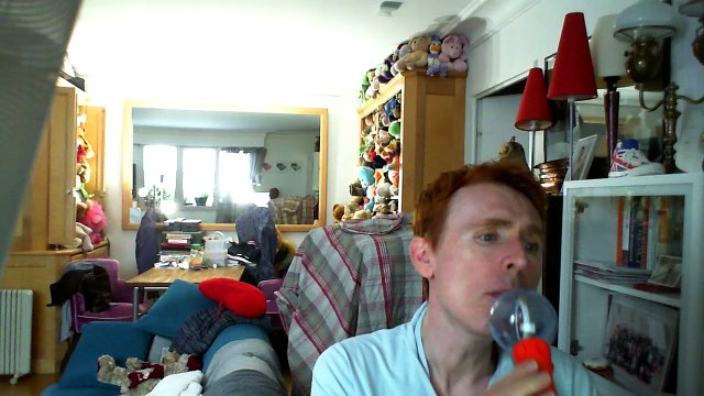 Wiwi égratigne one more moment de Julie Masse