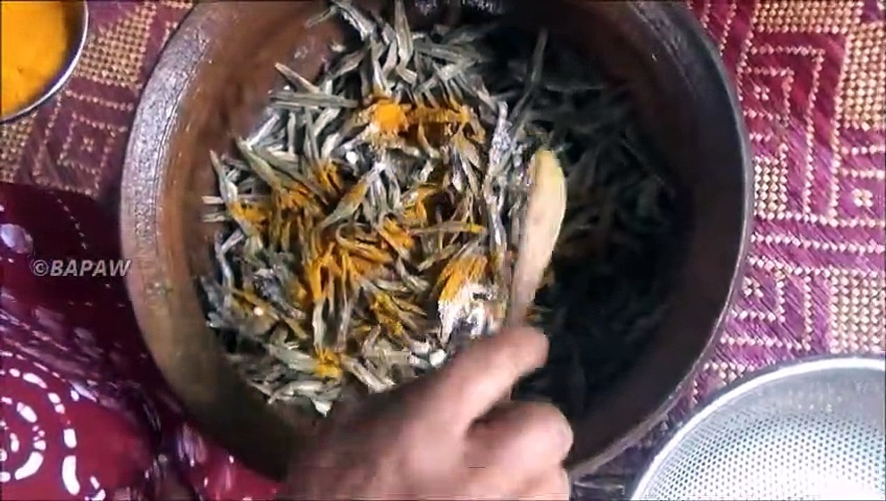 Village de la Nourriture  Séchées Sprats Et Piments Rouges Frits Recette de ma Maman