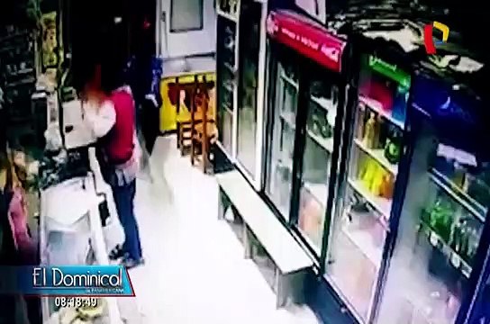 Delincuentes fuertemente armados asaltan bodega en Chorrillos